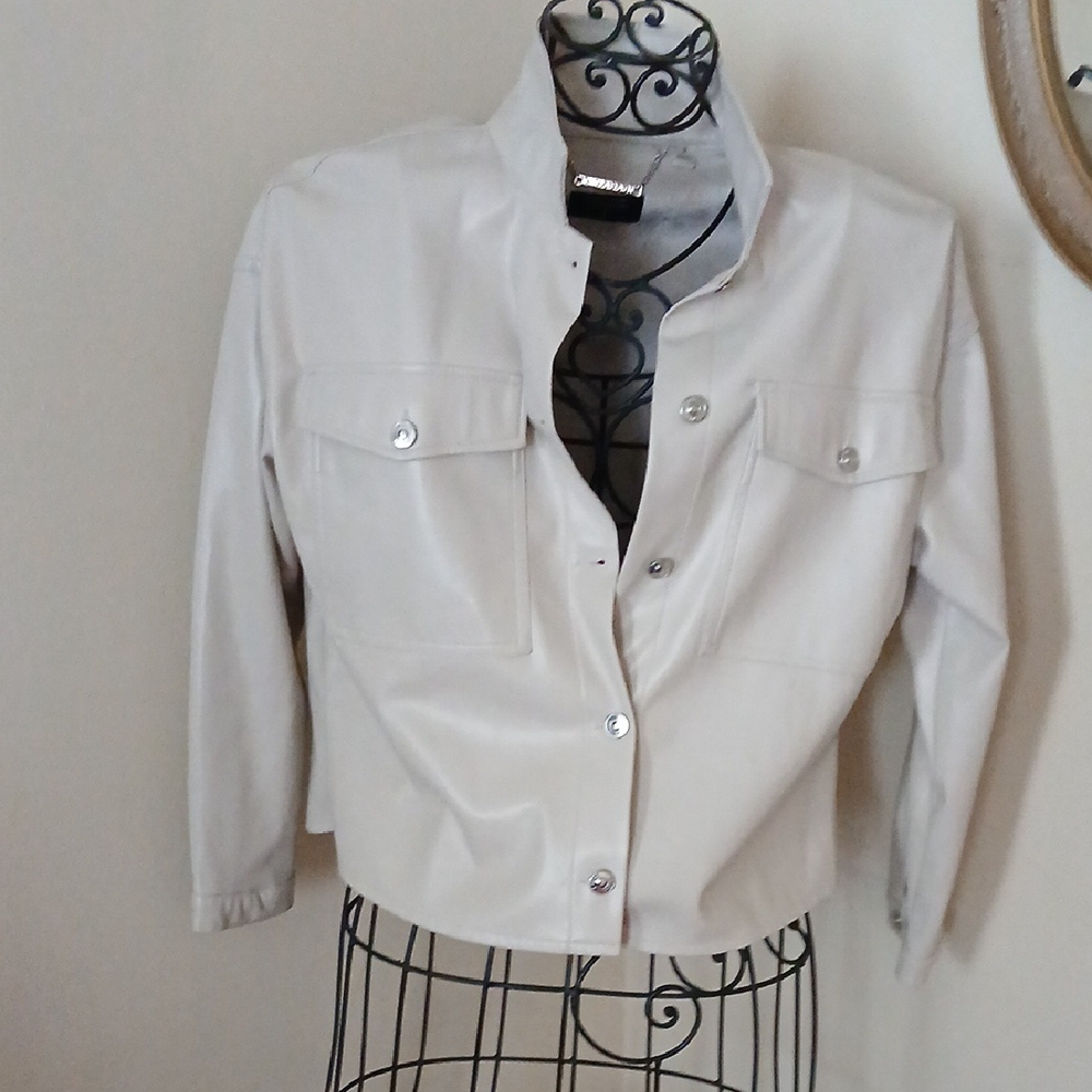 New Never Worn Faux Leather Size Medium By TAHARI